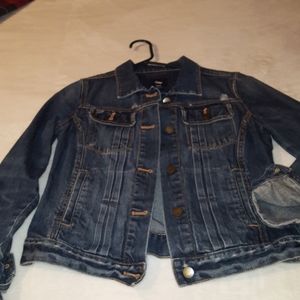 GAP Distressed Denim Jean Jacket sz. S